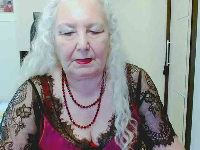 Model: GrannyWants