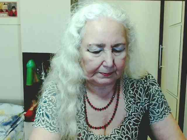 Model: GrannyWants