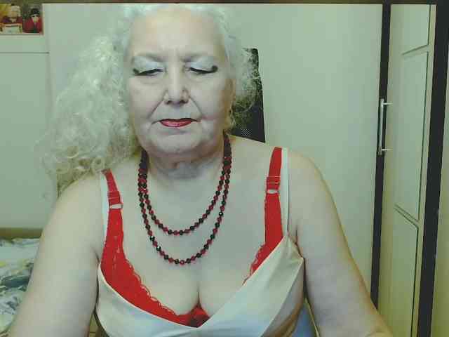 Model: GrannyWants