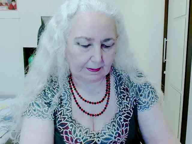 Model: GrannyWants