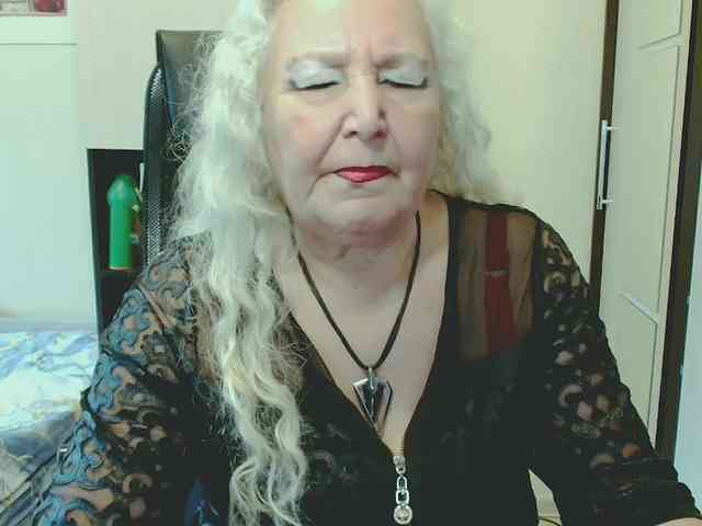 Model: GrannyWants