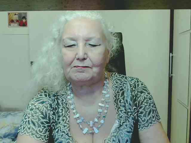 Model: GrannyWants