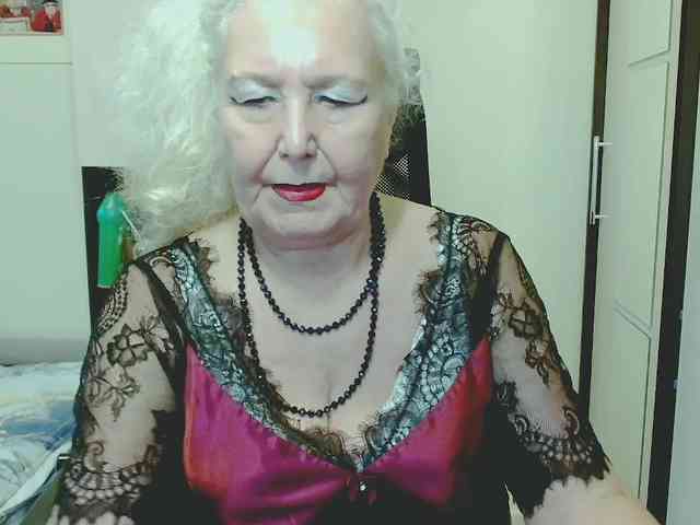 Model: GrannyWants