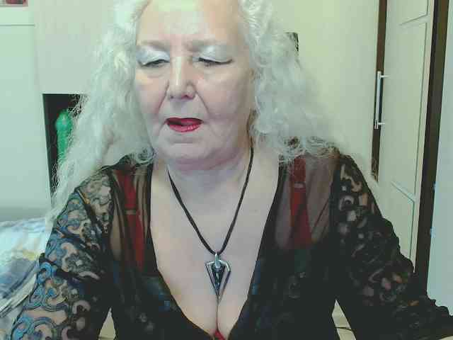 GrannyWants webcam