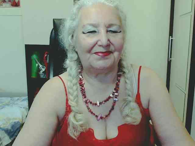 Model: GrannyWants