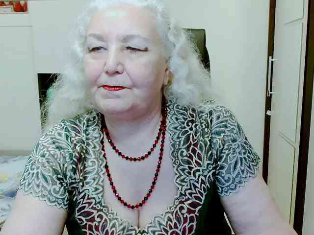 Model: GrannyWants