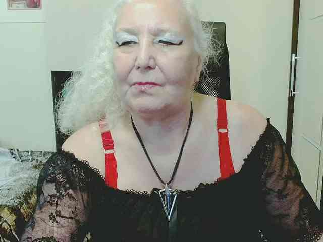 grannywants Sex Cam Show