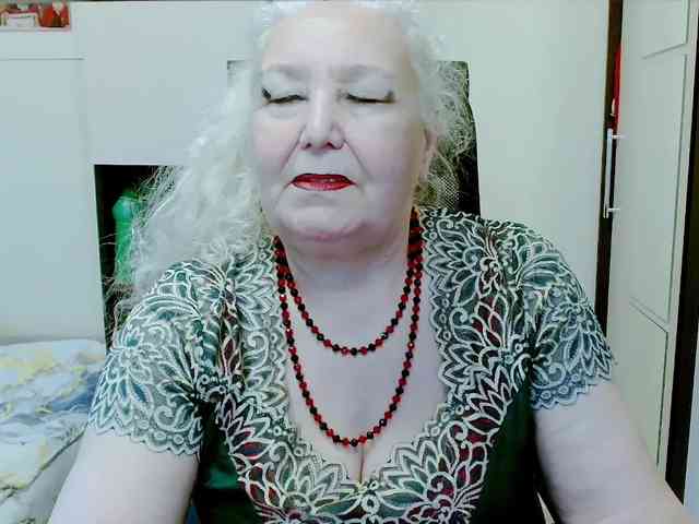 Model: GrannyWants