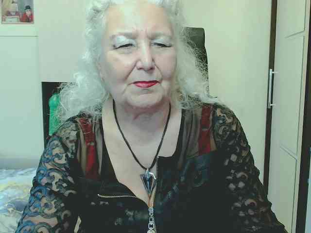 Model: GrannyWants