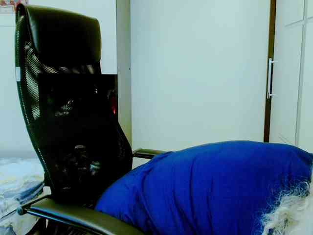 Model: GrannyWants