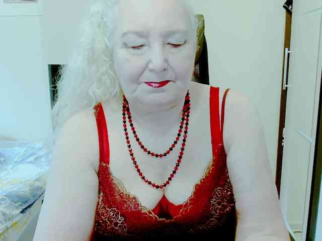 Model: GrannyWants