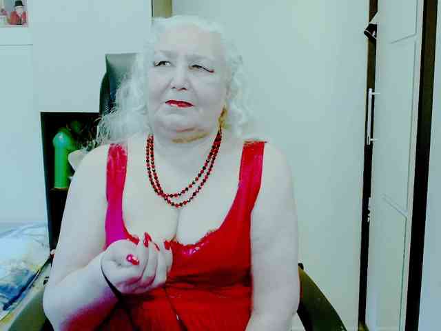 Model: GrannyWants