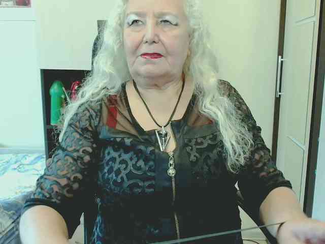 Model: GrannyWants