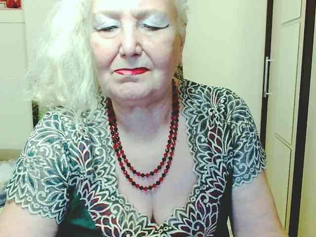 Model: GrannyWants