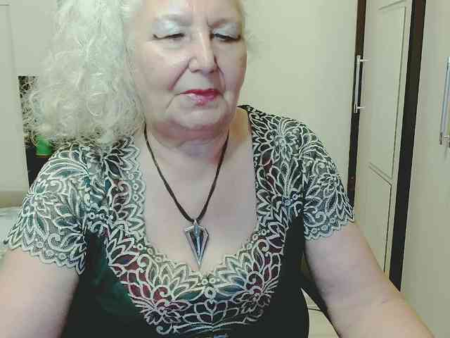 Model: GrannyWants