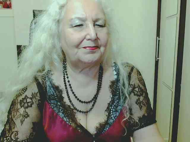 Model: GrannyWants