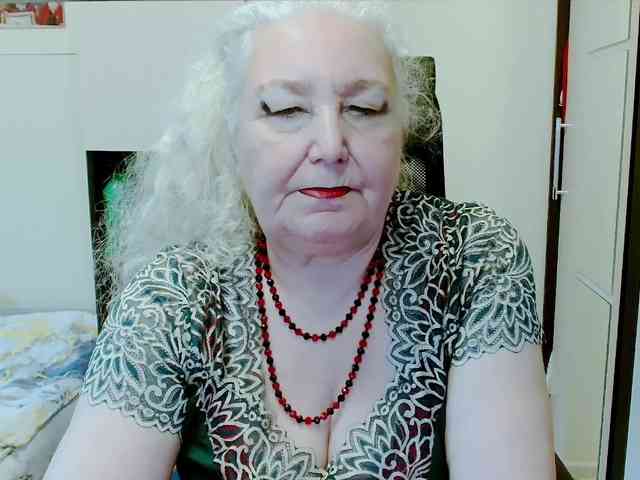 Model: GrannyWants