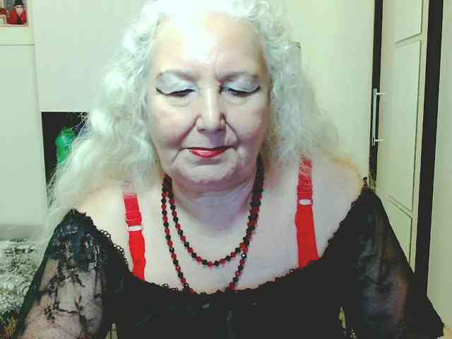 Model: GrannyWants