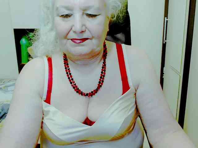 Model: GrannyWants