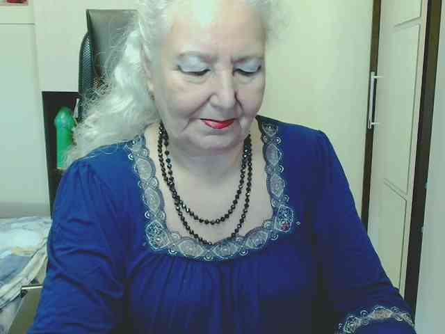 Model: GrannyWants