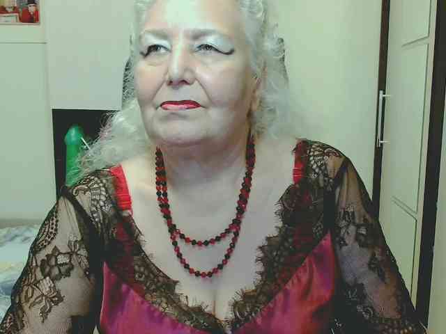 Model: GrannyWants