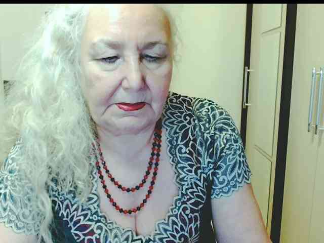 Model: GrannyWants