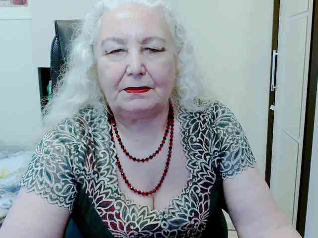 Model: GrannyWants
