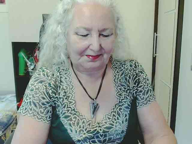 Model: GrannyWants