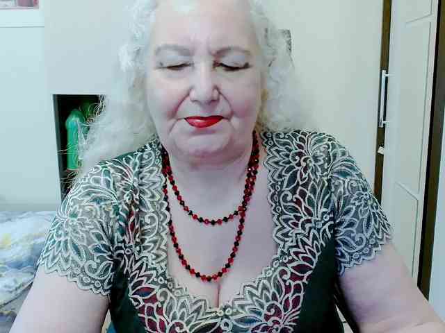 Model: GrannyWants