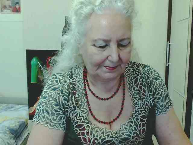 Model: GrannyWants