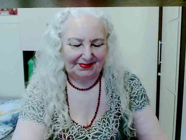 Model: GrannyWants