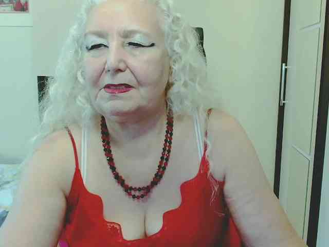 grannywants's live room