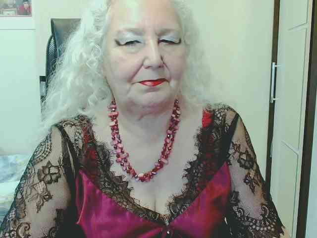 Model: GrannyWants