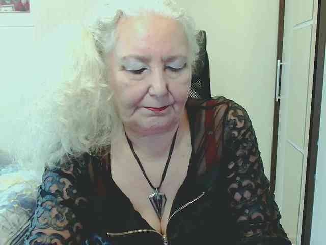 Model: GrannyWants