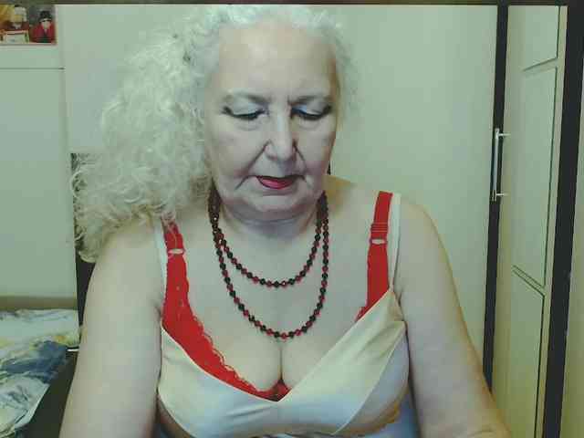Model: GrannyWants