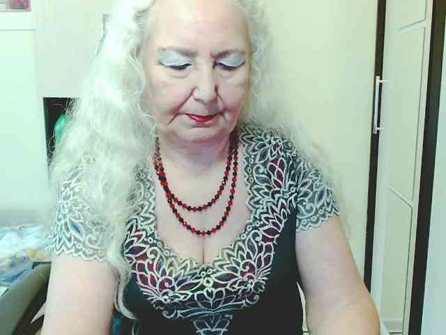 Model: GrannyWants