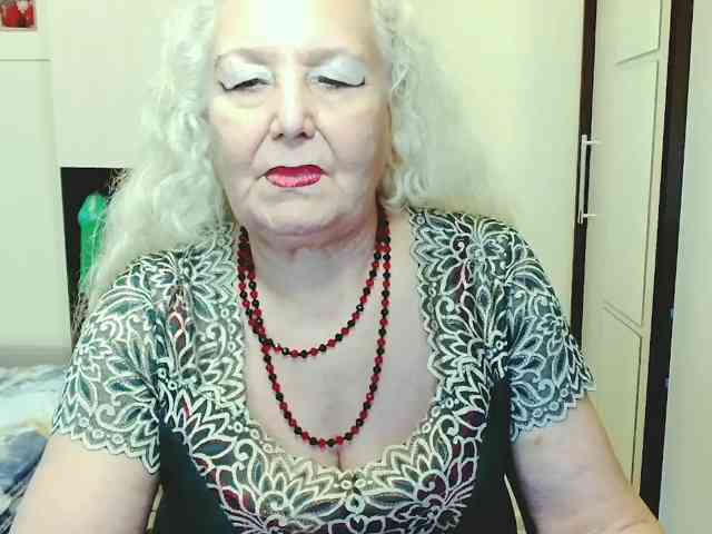 Model: GrannyWants