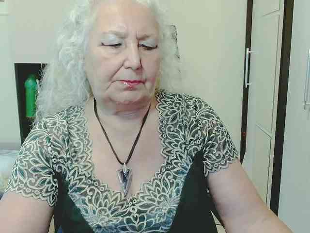 Model: GrannyWants