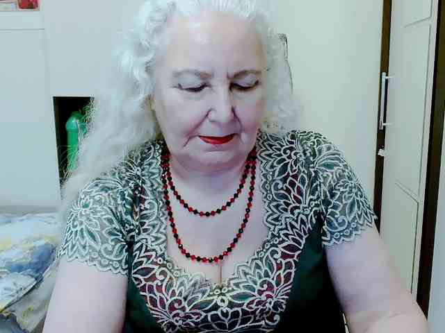 Model: GrannyWants