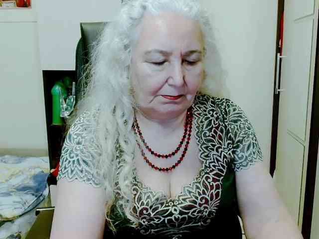 Model: GrannyWants