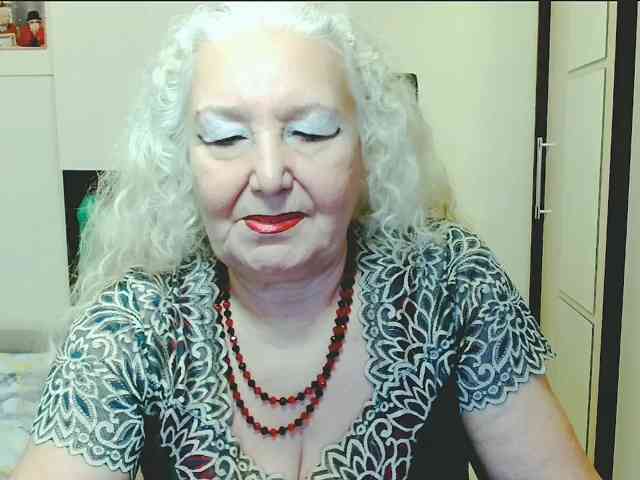 Model: GrannyWants