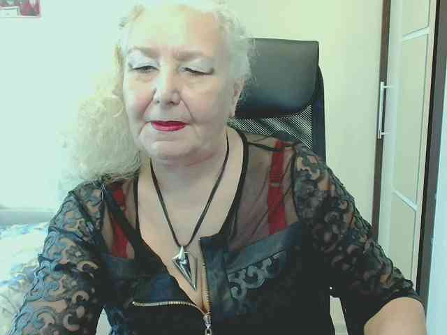 Model: GrannyWants