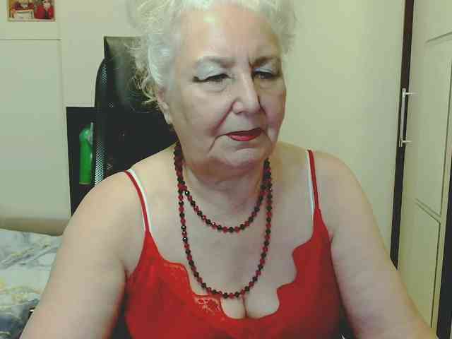 Grannywants's cam show statistics and live stream