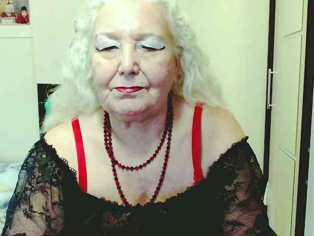 Model: GrannyWants