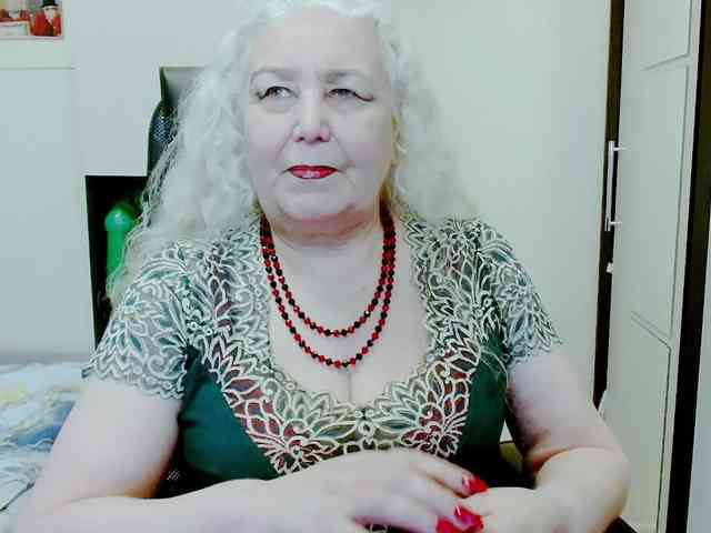 Model: GrannyWants