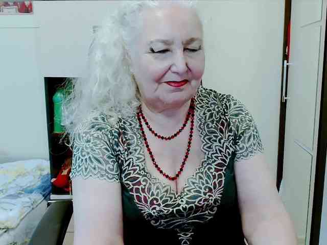 Model: GrannyWants