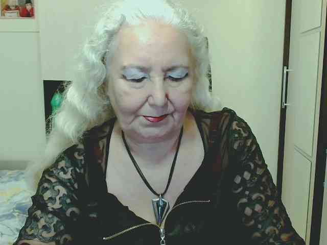 Model: GrannyWants