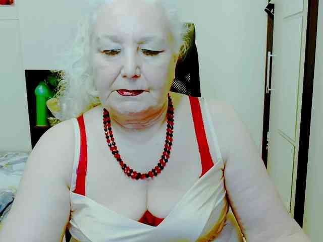 Model: GrannyWants