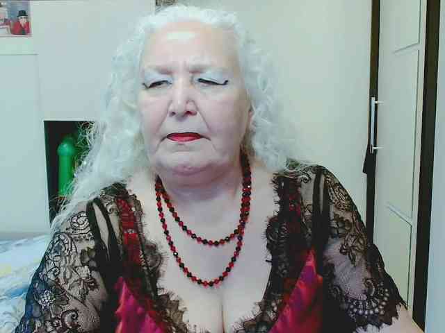 Model: GrannyWants