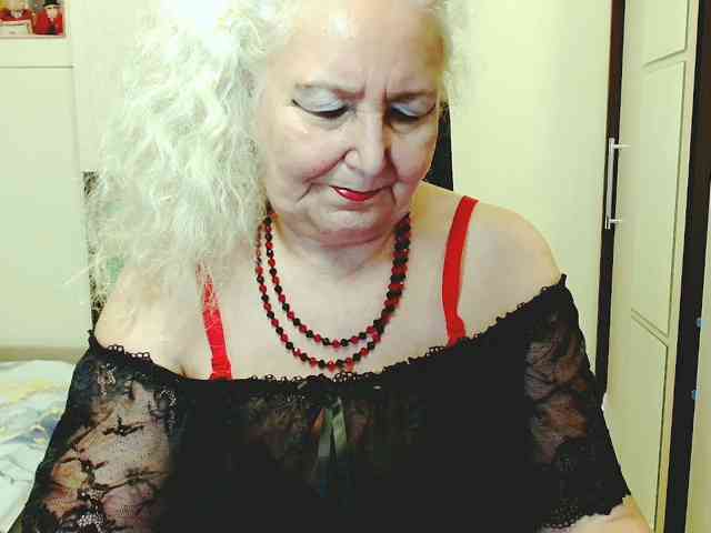 Model: GrannyWants